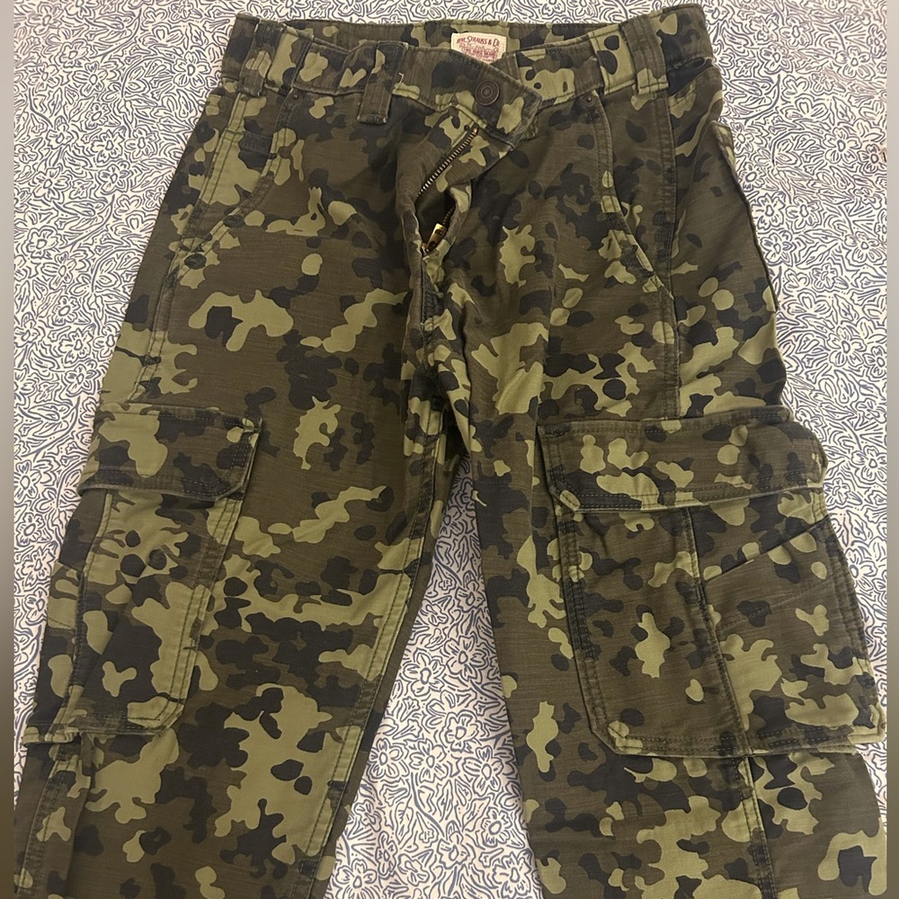Levi’s cargo